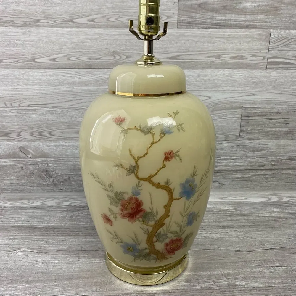 Vintage Glass Porcelain Floral Vase Glass Ginger jar Oriental Style Tabl…